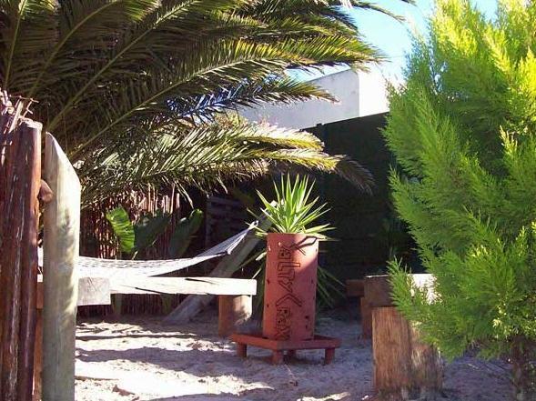 Saltycrax Backpackers And Surf Hostel By Curiocity Bloubergstrand Eksteriør bilde