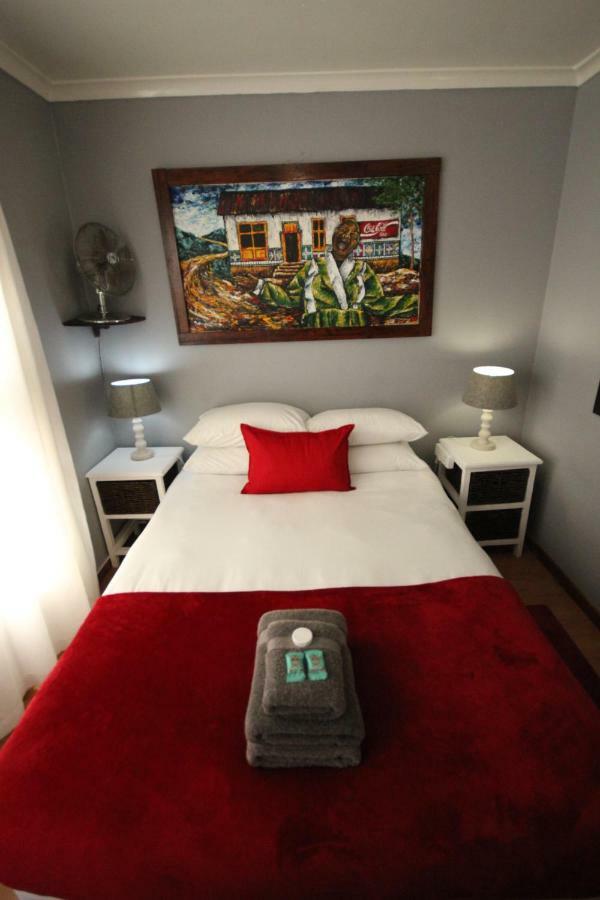 Saltycrax Backpackers And Surf Hostel By Curiocity Bloubergstrand Eksteriør bilde