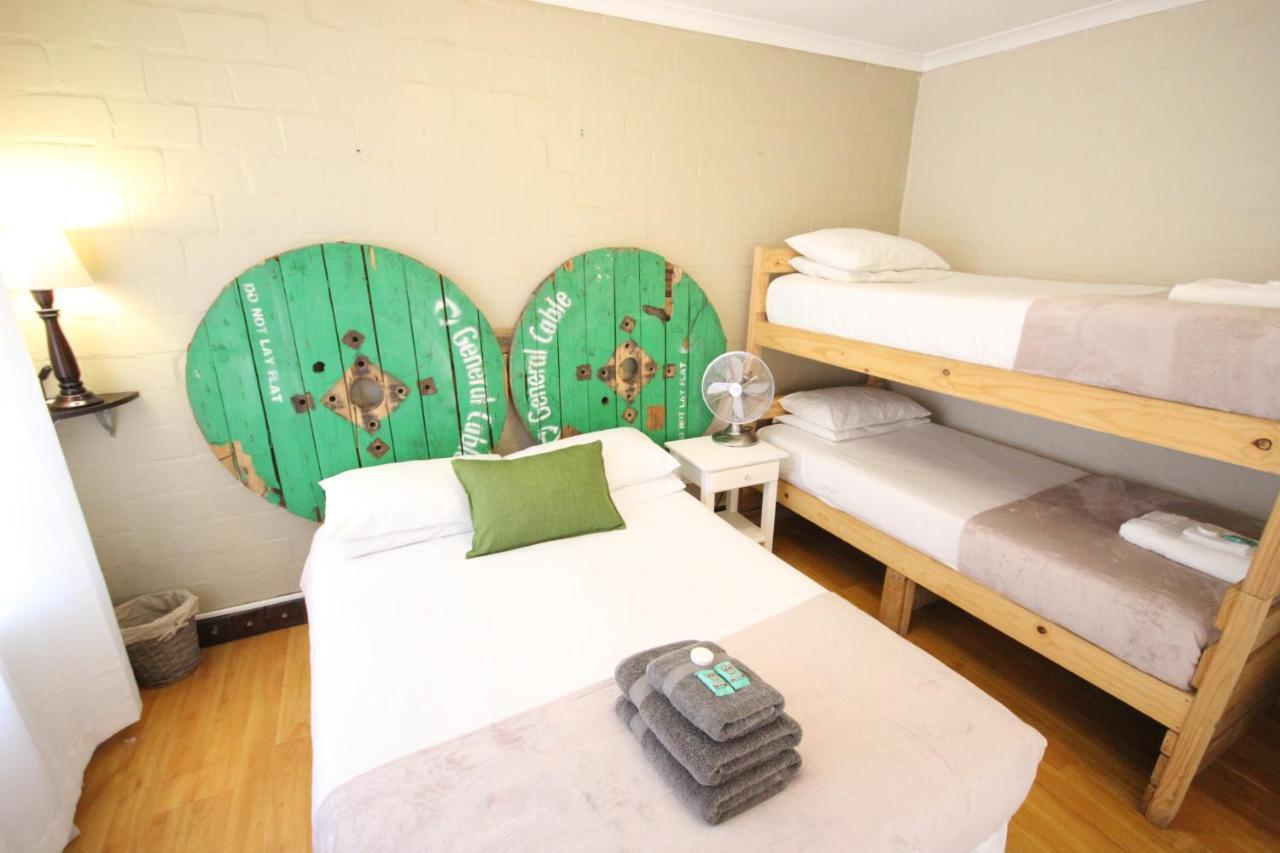 Saltycrax Backpackers And Surf Hostel By Curiocity Bloubergstrand Eksteriør bilde