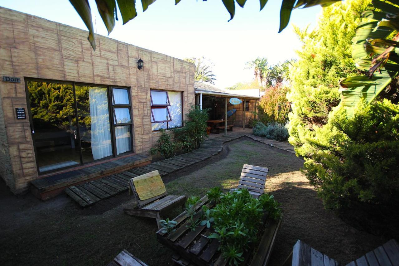 Saltycrax Backpackers And Surf Hostel By Curiocity Bloubergstrand Eksteriør bilde