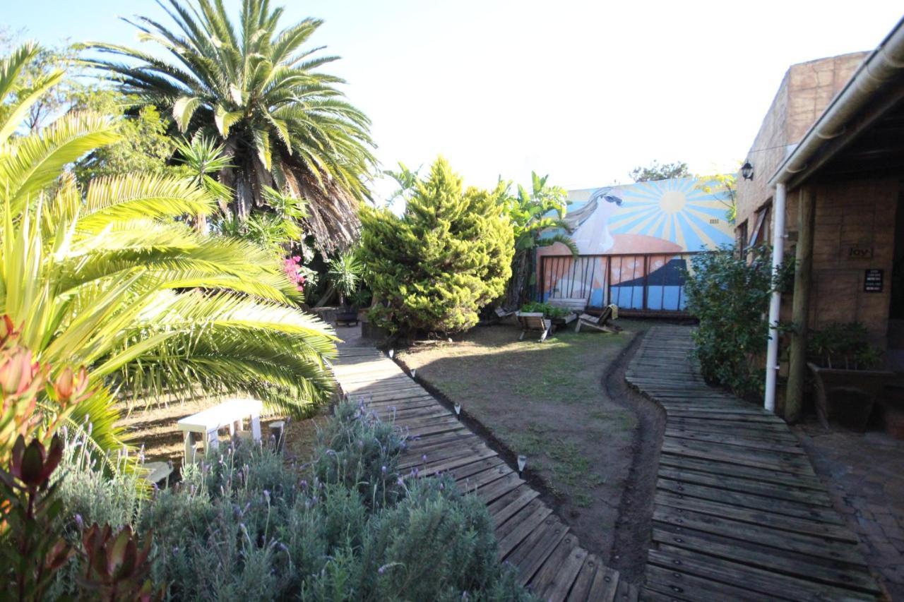 Saltycrax Backpackers And Surf Hostel By Curiocity Bloubergstrand Eksteriør bilde
