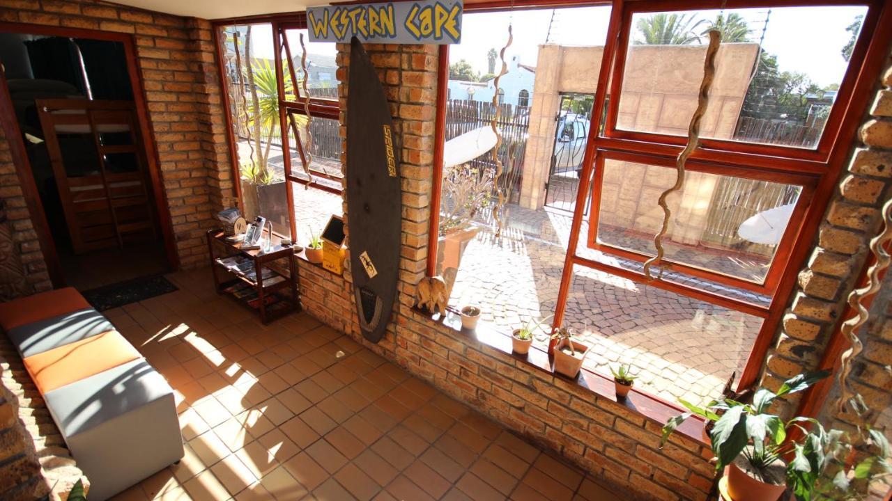 Saltycrax Backpackers And Surf Hostel By Curiocity Bloubergstrand Eksteriør bilde